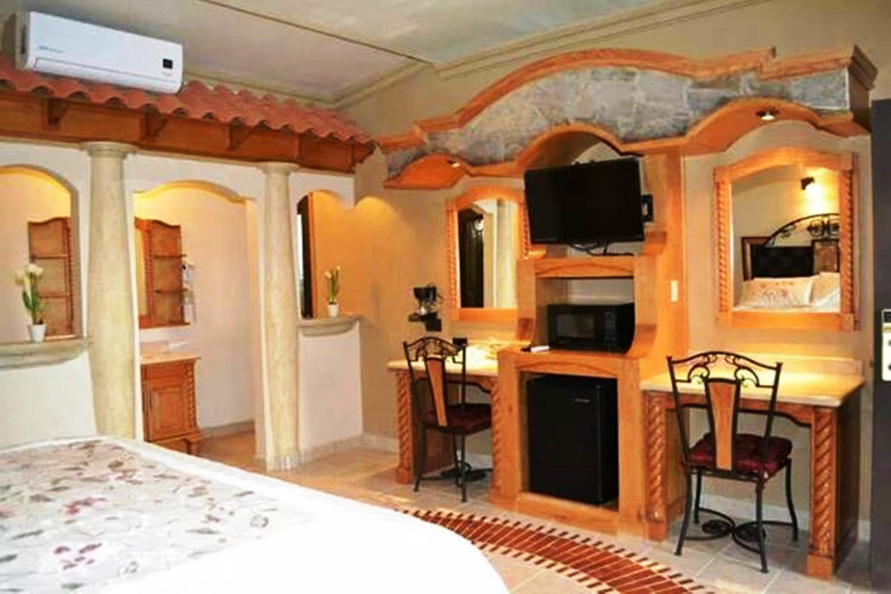 Maria Bonita Suites Agua Prieta Room photo